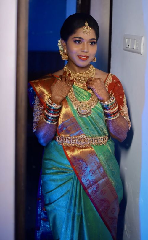 Hi Look Herbaul Beauty Parlour
