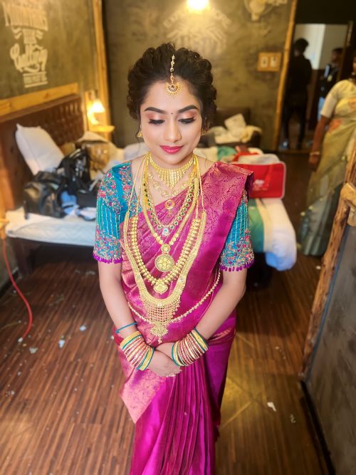 Hi Look Herbaul Beauty Parlour