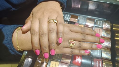 Green Trends Unisex Hair & Style Salon Trends Invogue Pvt Ltd