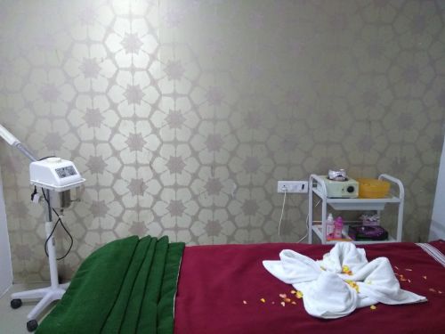 Smooth Touch Family Salon