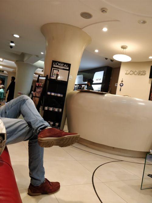 Looks Unisex Salon
