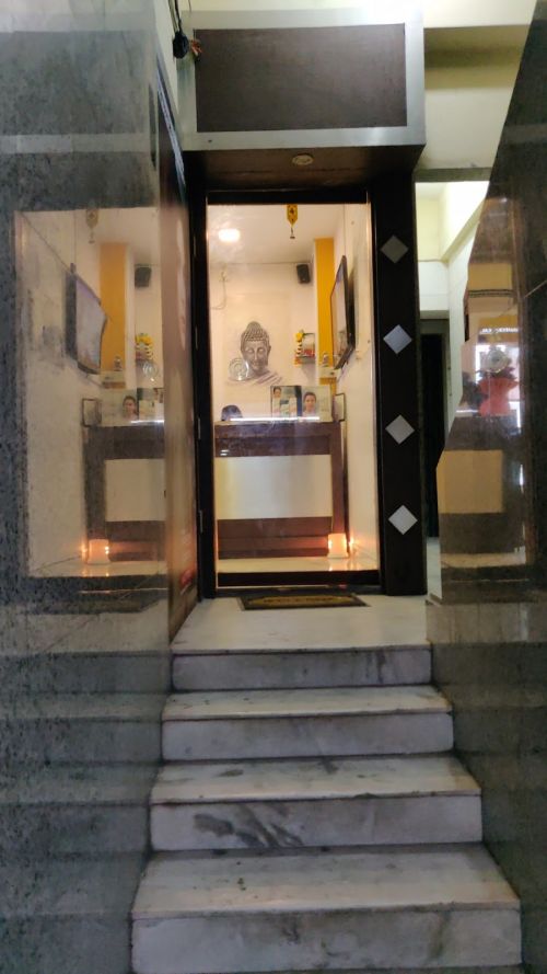 Mayas Salon