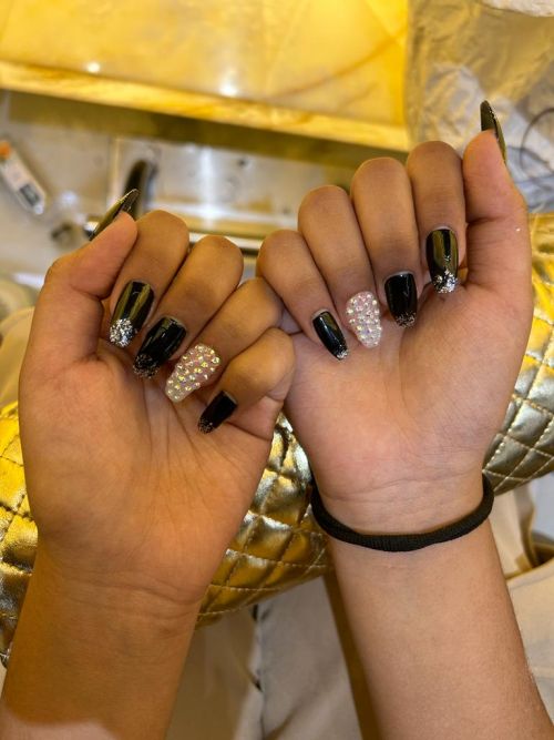 Simones Salon & Spa