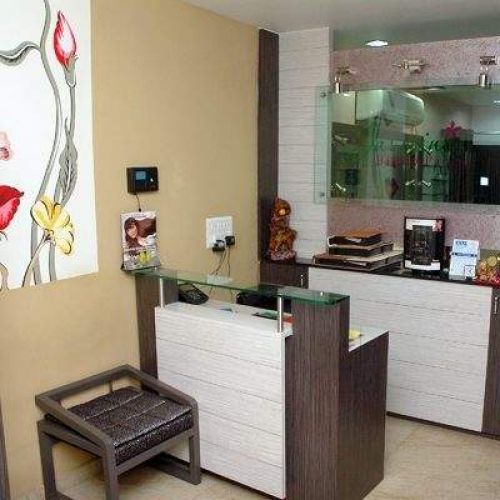 Jasmin Beauty Parlour And Classes