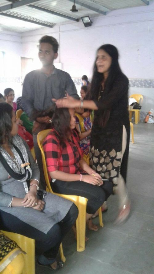 Simran Beauty Parlour