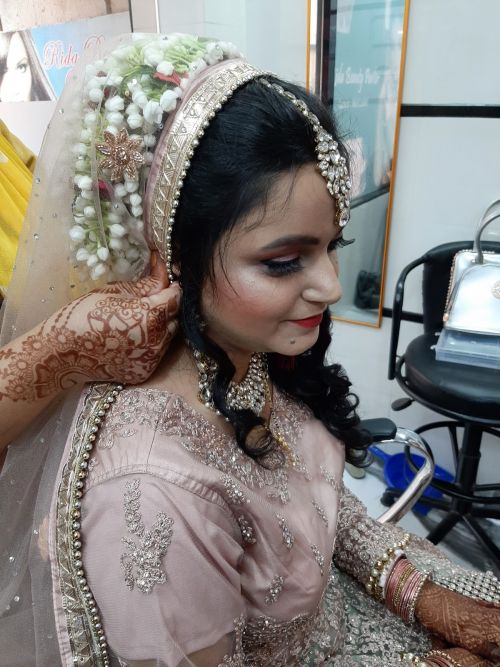 Rida Beauty Parlour