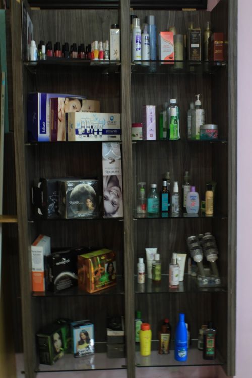 Nisha Beauty Saloon And Spa