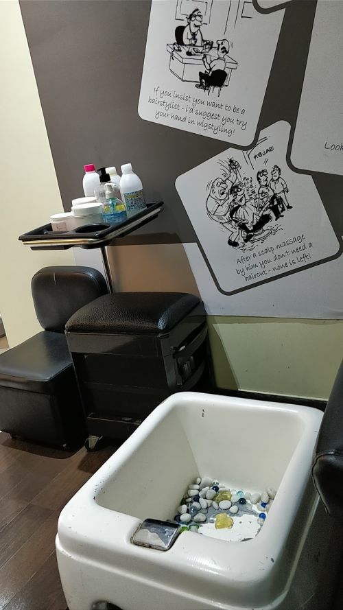 YANA SPA & SALON UNISEX