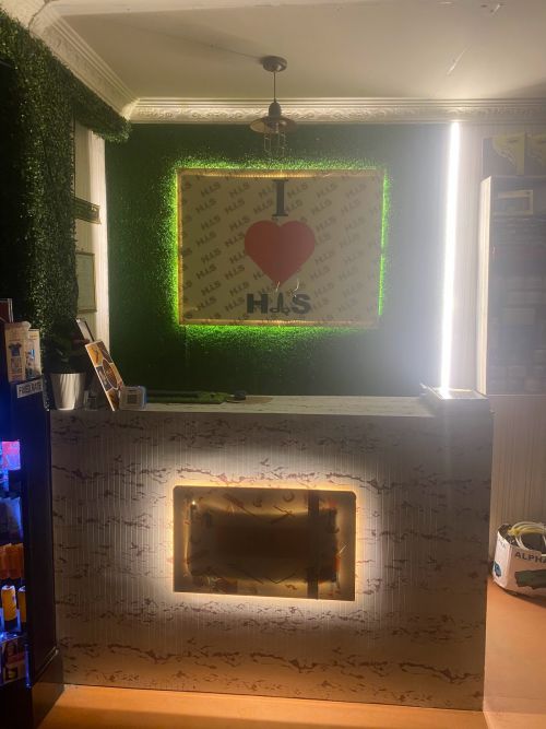 I & I Beauty Parlour