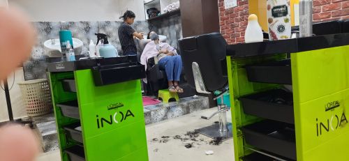Nirvana Unisex Salon