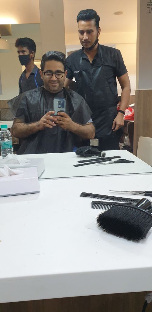 CUT & STYLE