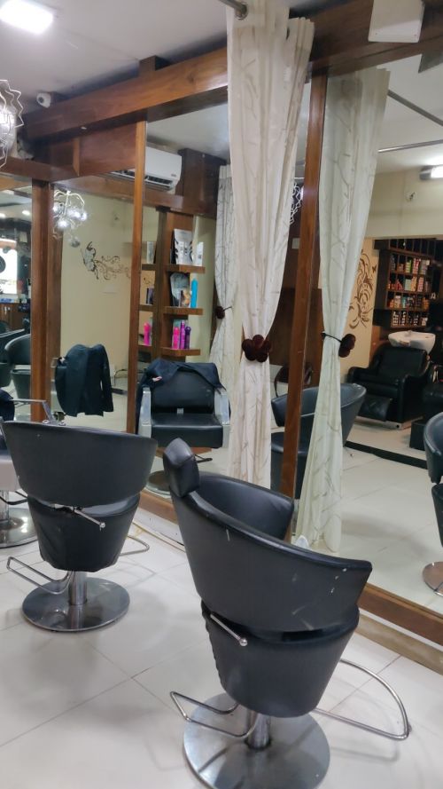 D5n Unisex Salon And Spa