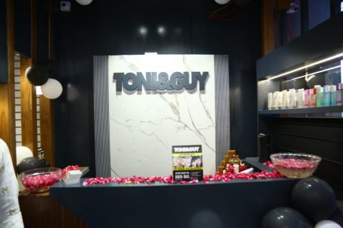 Hair n Care Salon