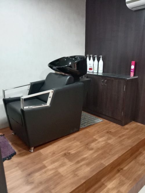 Viable Unisex Salon