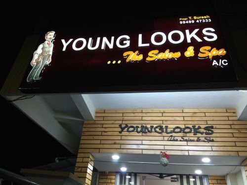 Youth Looks Saloon