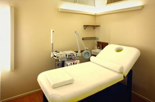 Hair Catchers Salon & Spa