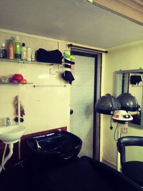 beauty parlor