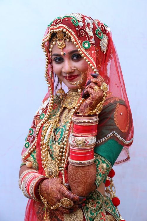 Lotus Skin Hair Makeup Female Salon