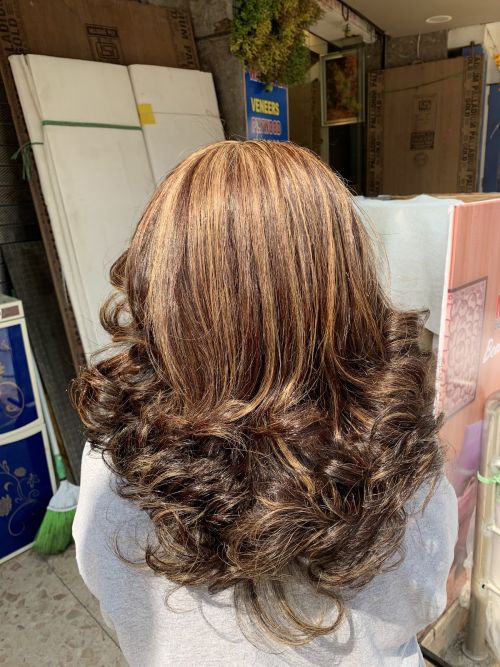 Kulswamini Beauty Parlour