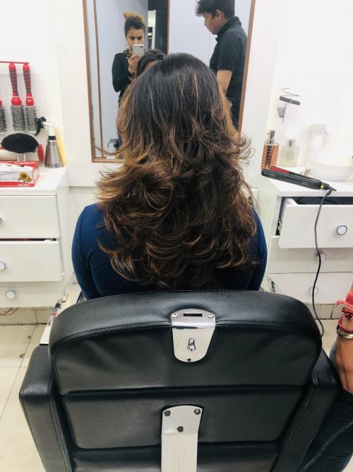GLAMAZON UNISEX SALON