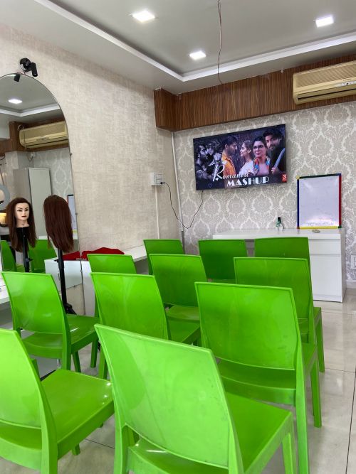Manisha Beauty Parlour