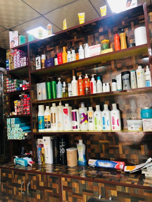 Alex Unisex Hair And Beauty Salon