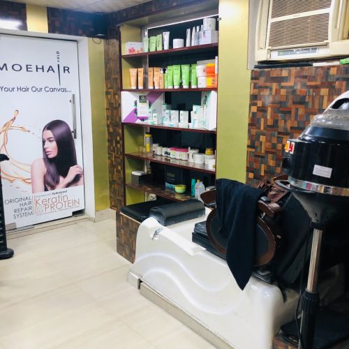 Alex Unisex Hair And Beauty Salon