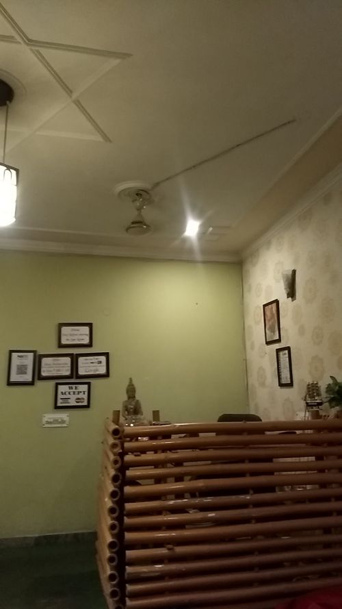 Relaxing Spa Unisex Salon