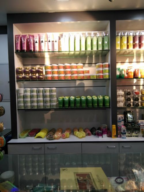 Femina Hi Tech Herbal Beauty Parlour & Training Institute