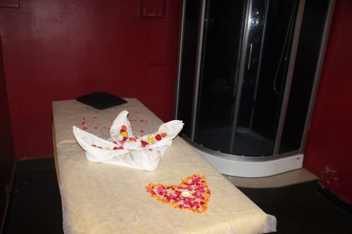 Esplendor unisex saloon