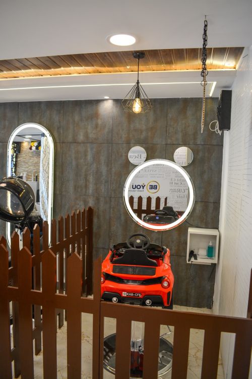 Kaarunya Beauty Parlours