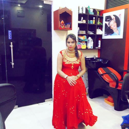 Puja Beauty Parlour