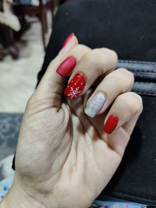 Adoniaa Hair And Beauty Salon For Women
