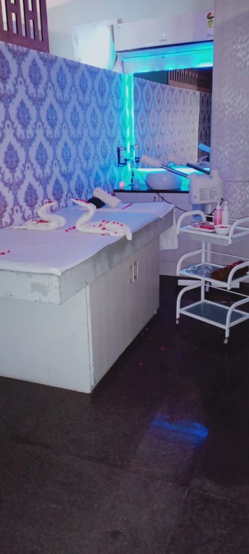 K5 Hair And Beauty Unisex Salon