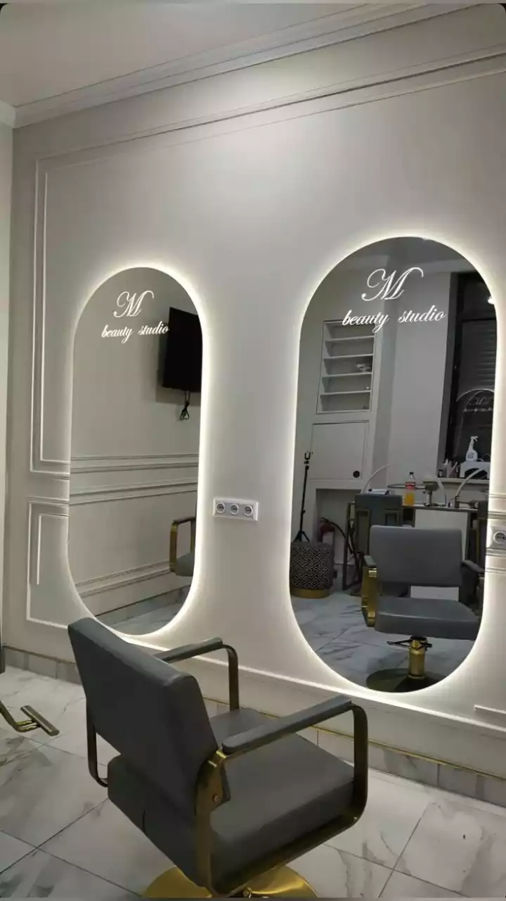 Salon mirror design