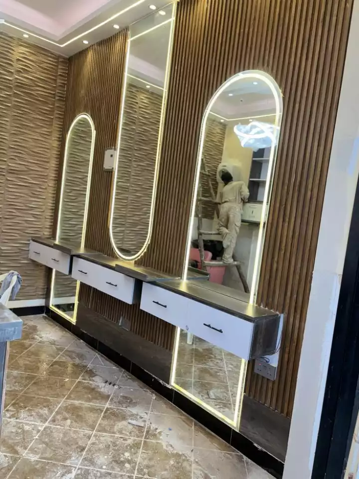 Simple Mirror design