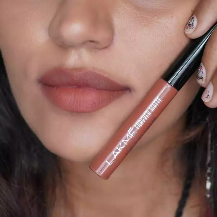 Nude Lakme Lipstick shade look to Try