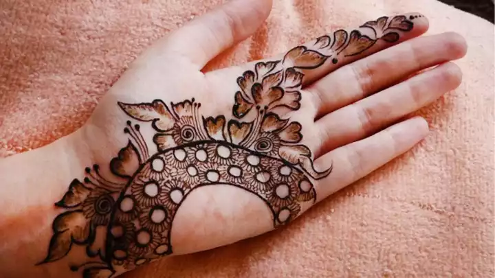 Flower and arc design mehndi