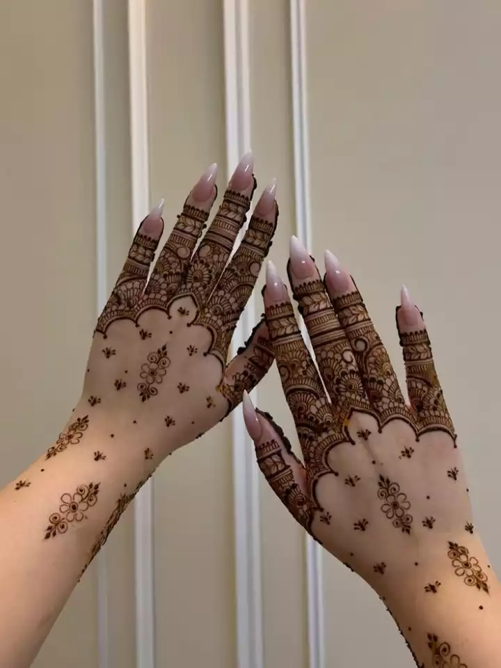mehndi Design on Back Hand for EID