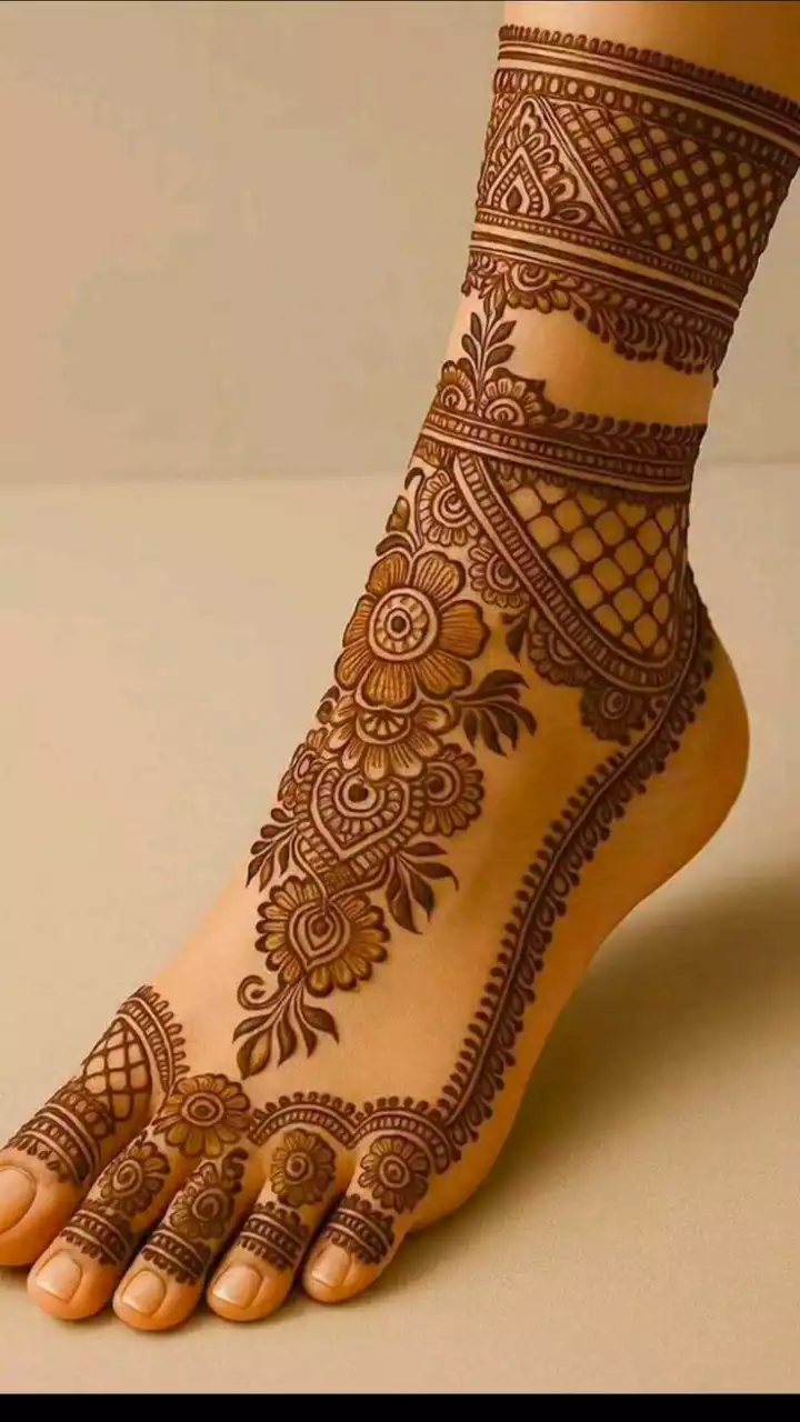 Bridal Feet Mehndi Design for wedding