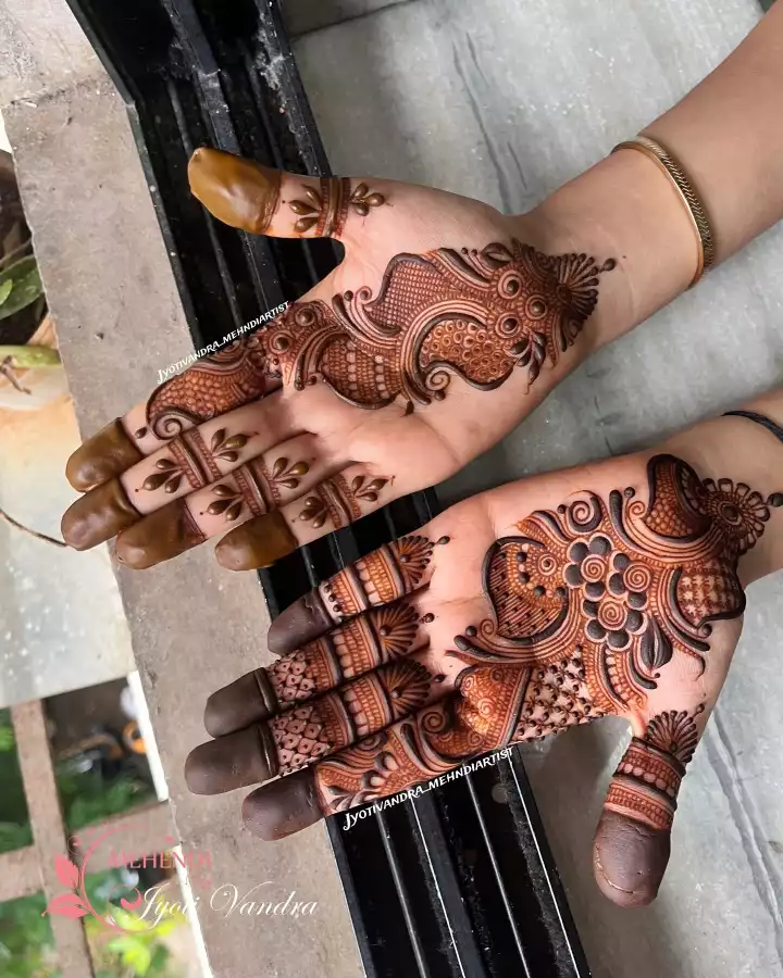 30 Best Mehndi design for Front hand Design that you will love for college girls